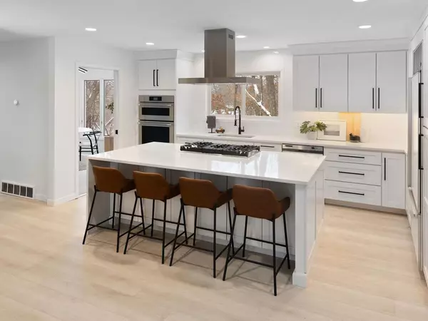 North Oaks, MN 55127,75 E Pleasant Lake RD