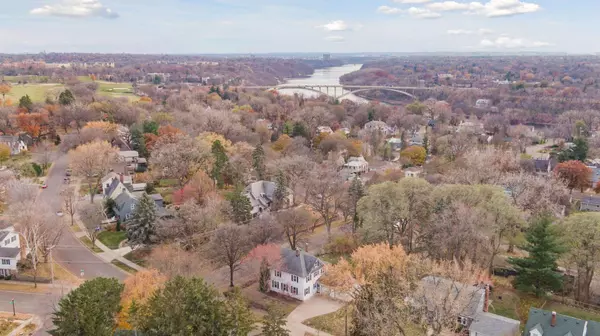 Saint Paul, MN 55104,2470 Beverly RD