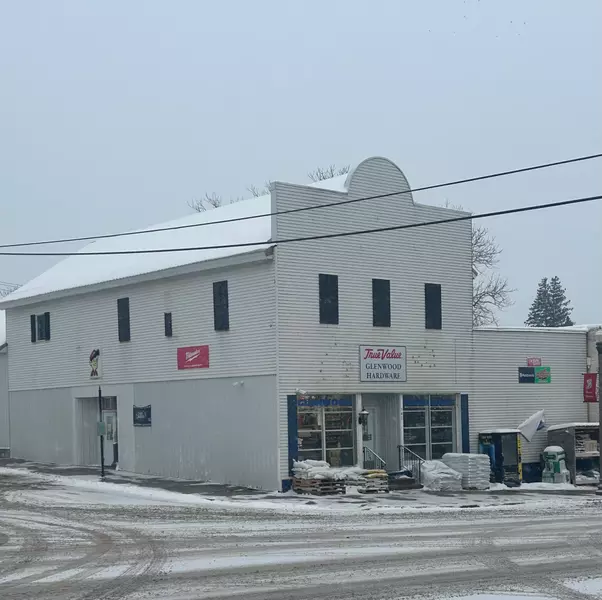 147 E Oak ST, Glenwood City, WI 54013