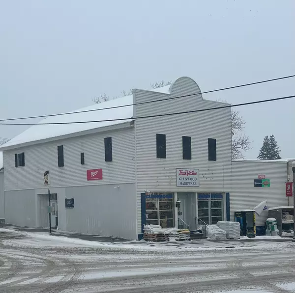 147 E Oak ST, Glenwood City, WI 54013