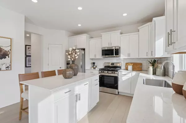 Lakeville, MN 55044,20342 Gadget CIR