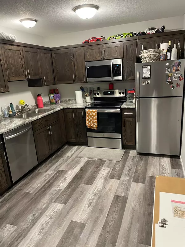 553 Lemon ST N ##6, Hudson, WI 54016