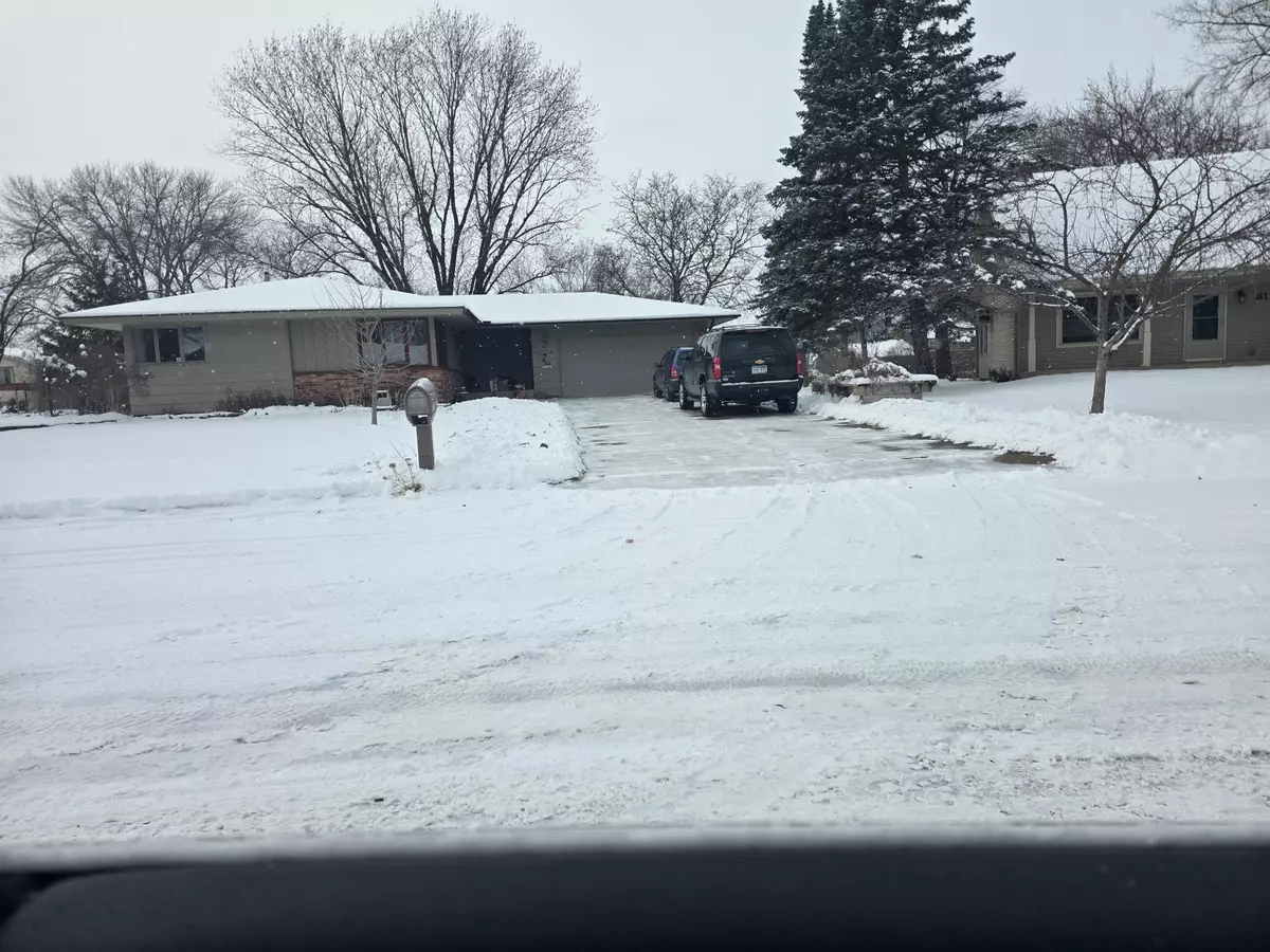 Saint Cloud, MN 56303,27 PANDOLFO PL