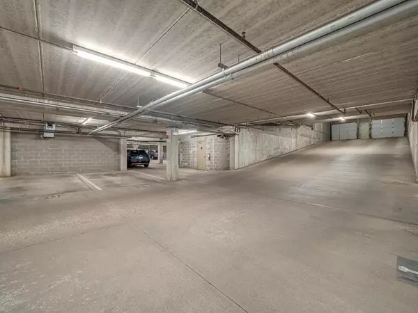 Hopkins, MN 55343,750 Mainstreet #206