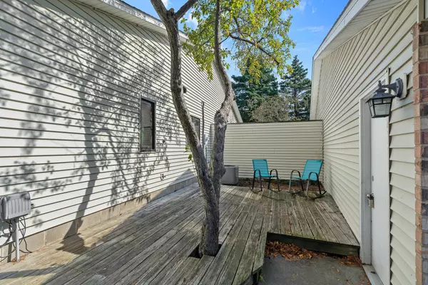 Apple Valley, MN 55124,7765 157th ST W