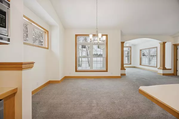 Oakdale, MN 55128,519 Holly LN N