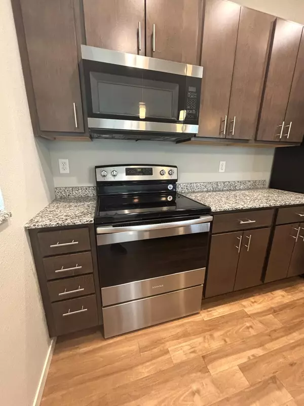 Crookston, MN 56716,1901 Pirate DR ##306