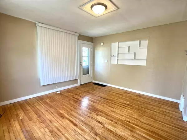 Albert Lea, MN 56007,717 Minnesota AVE