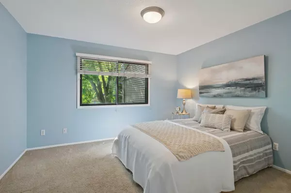 Minneapolis, MN 55406,3809 E 45th ST