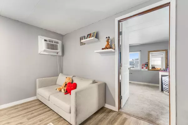 Fridley, MN 55432,7310 Taylor ST NE