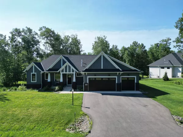 24702 White Pine CIR, Nisswa, MN 56468