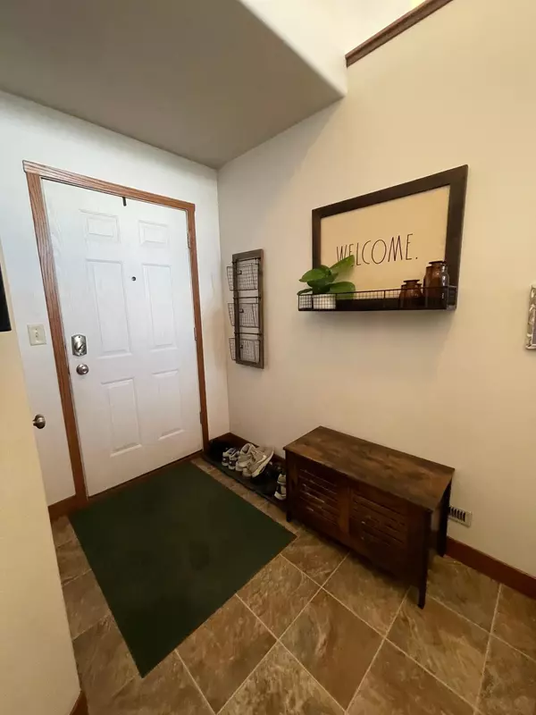 Moorhead, MN 56560,3907 13th ST S