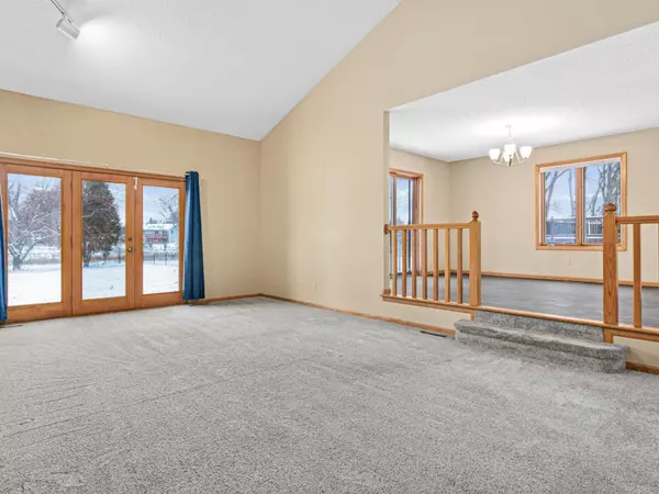 Little Canada, MN 55109,831 Windrow DR