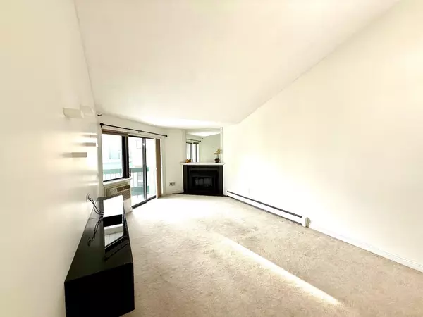 Edina, MN 55435,7605 Edinborough WAY #6314