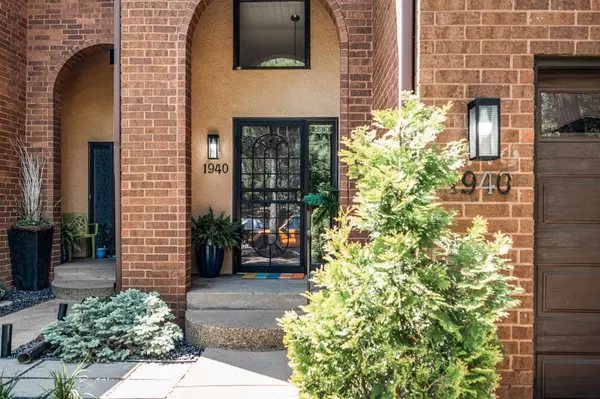 Minneapolis, MN 55403,1940 Dupont AVE S