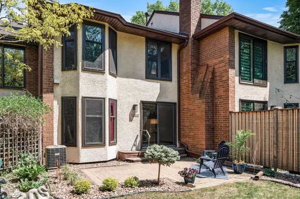 Minneapolis, MN 55403,1940 Dupont AVE S