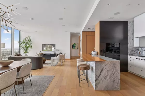 Minneapolis, MN 55401,255 Hennepin AVE #3304