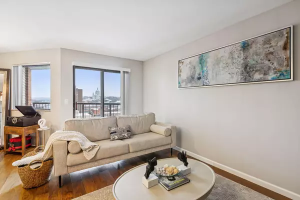 Saint Paul, MN 55101,78 10th ST E #1710