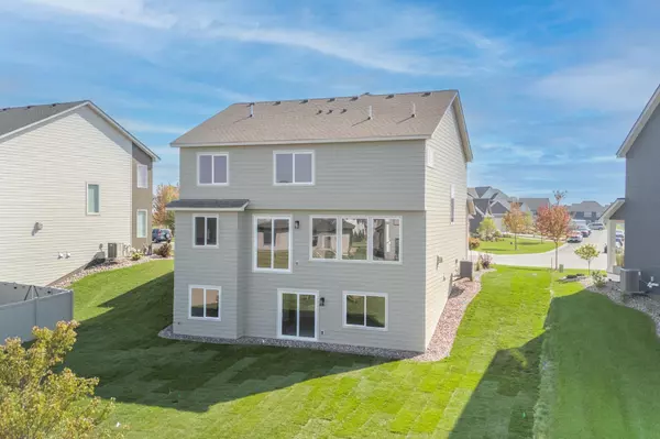 Woodbury, MN 55129,5036 Airlake Draw