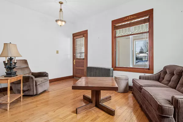 Minneapolis, MN 55418,2012 4th ST NE