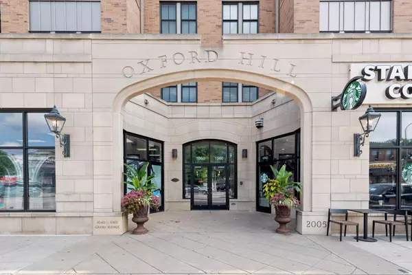 Saint Paul, MN 55105,1060 Grand AVE #404