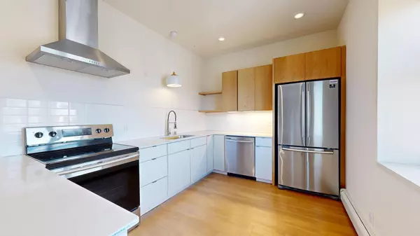 Minneapolis, MN 55404,2109 Blaisdell AVE #302