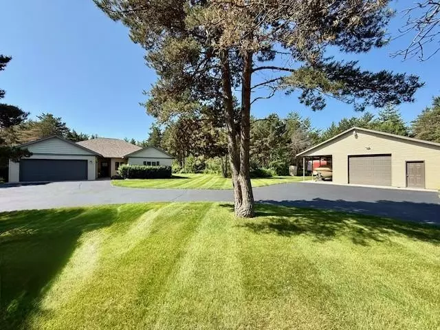 Bemidji, MN 56601,4648 Scotchpine CT NW