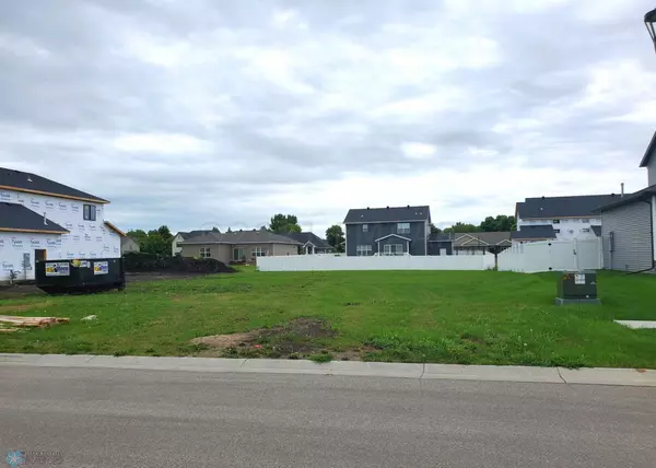 Fargo, ND 58102,3635 PARKER PL N