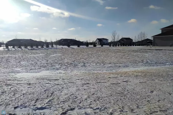 4800 38 AVE N, Reile's Acres, ND 58102