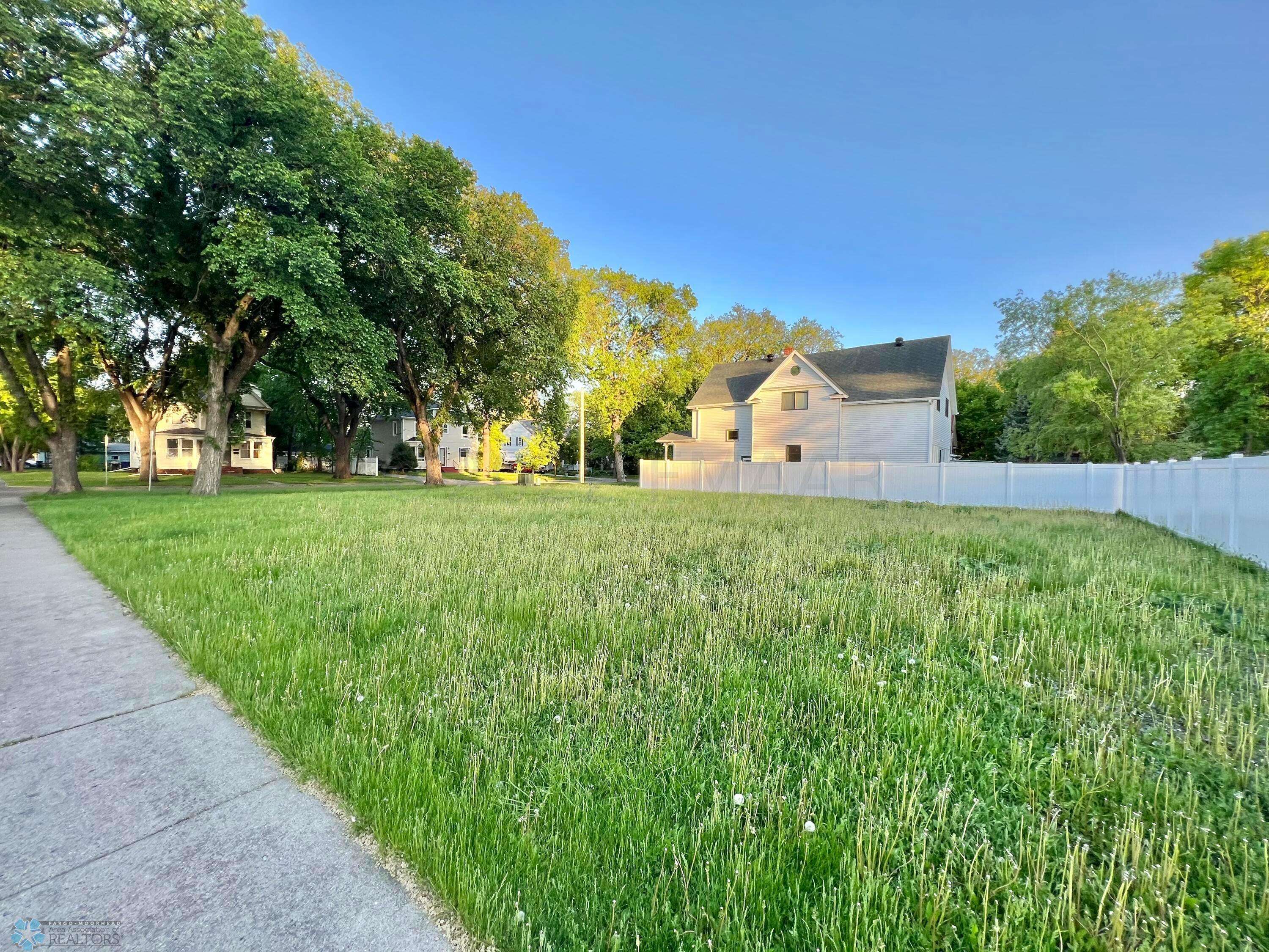 Moorhead, MN 56560,603 9TH ST S