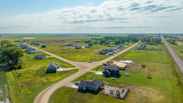 700 LORRAINE WAY, Colfax, ND 58018