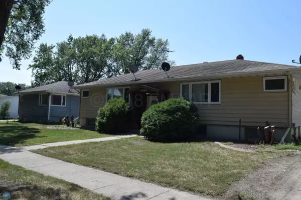 Fargo, ND 58102,2606 9TH ST N