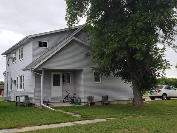 104 5TH AVE S, Wahpeton, ND 58075