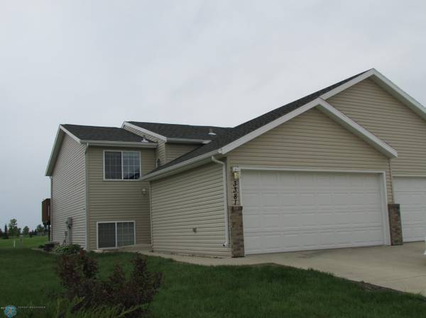 3381 38TH ST S, Moorhead, MN 56560