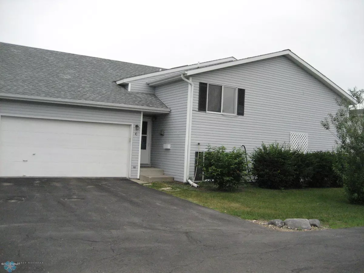 Fargo, ND 58103,3143 17 ST S #C