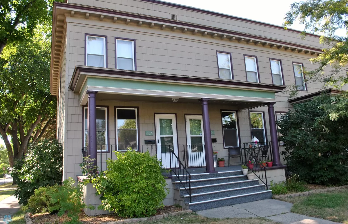 Fargo, ND 58102,802 8TH ST N