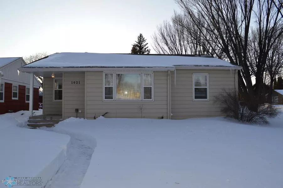 1021 14TH ST N, Moorhead, MN 56560