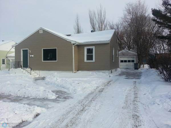 1102 4TH ST S, Moorhead, MN 56560