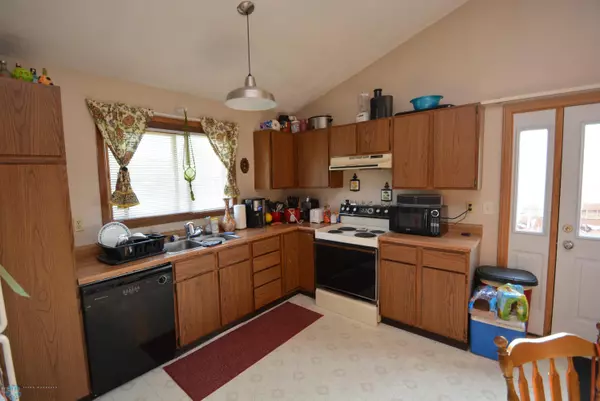 Fargo, ND 58103,2114 31ST AVE S