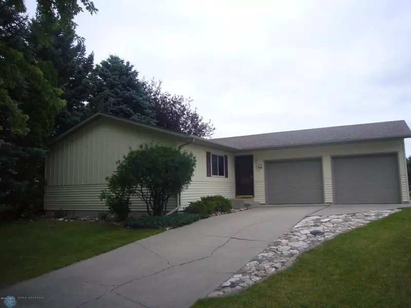 3037 16TH AVE S, Moorhead, MN 56560