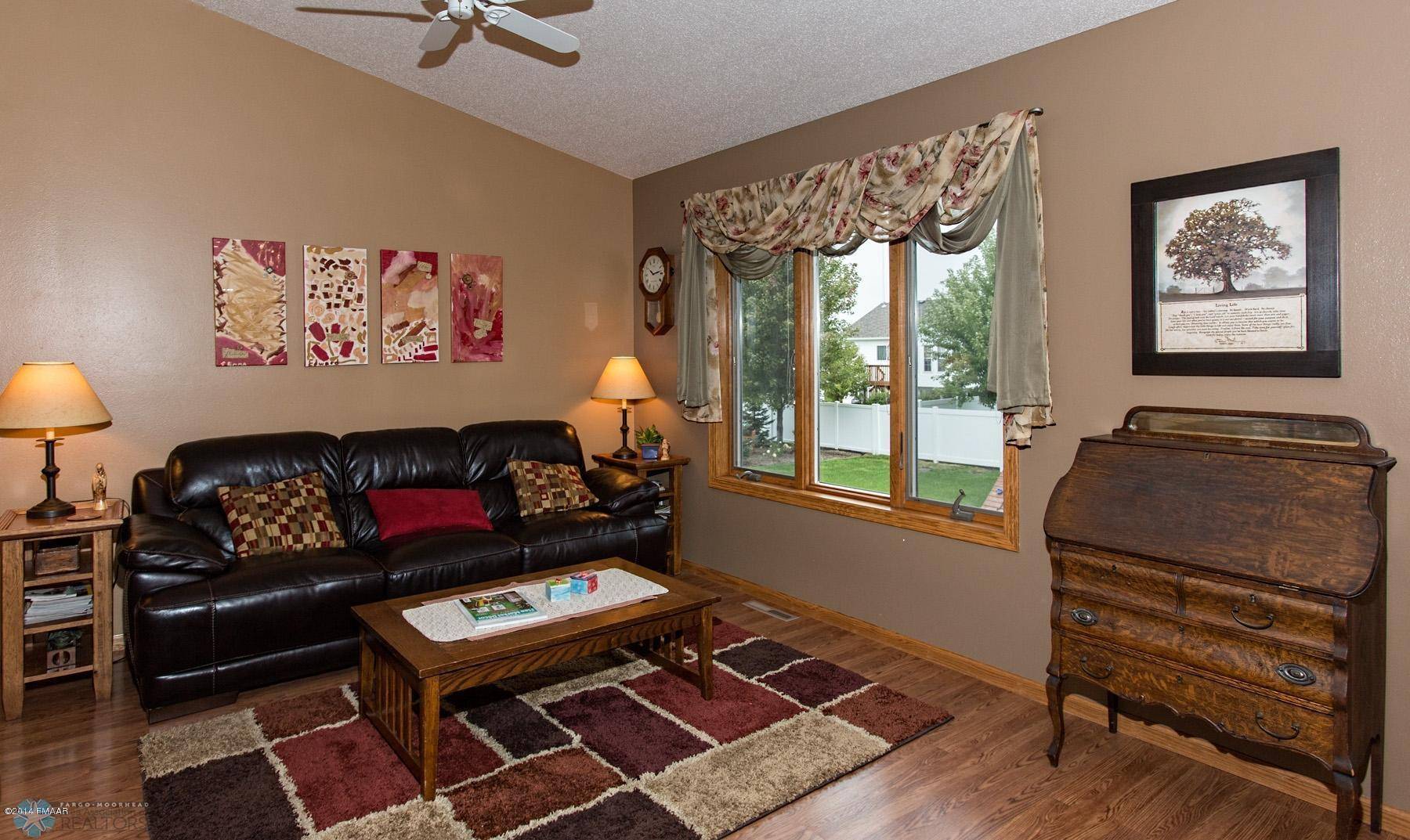 Fargo, ND 58104,3427 44 AVE S