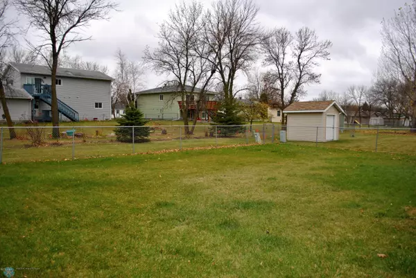West Fargo, ND 58078,607 10 AVE W