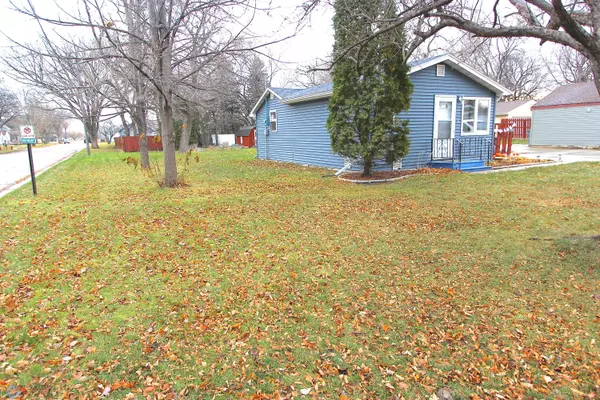 Moorhead, MN 56560,324 15TH ST N