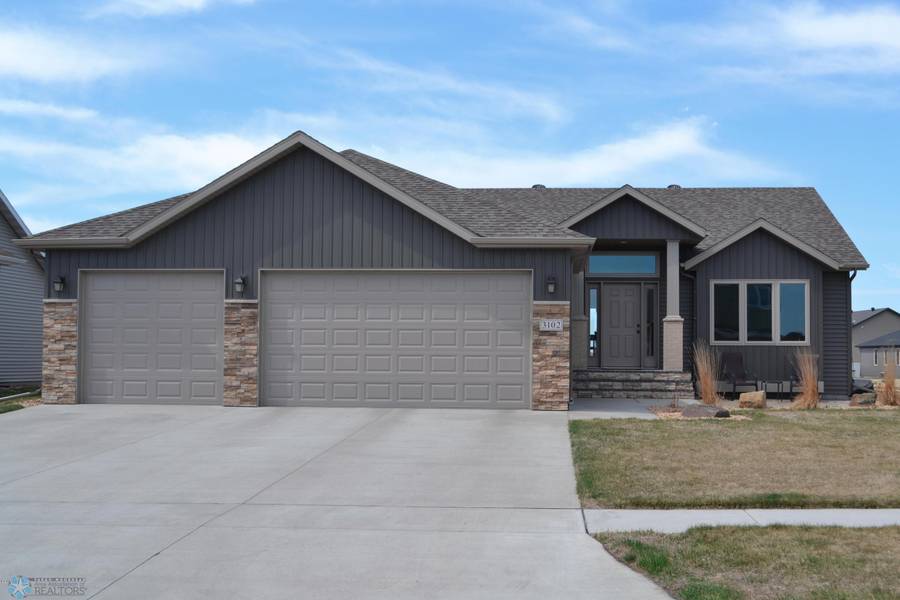 3102 6TH ST E, West Fargo, ND 58078