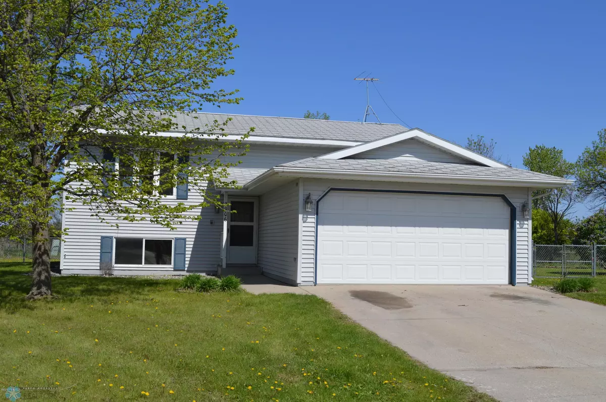 Moorhead, MN 56560,2906 HEATHERWOOD CIR S