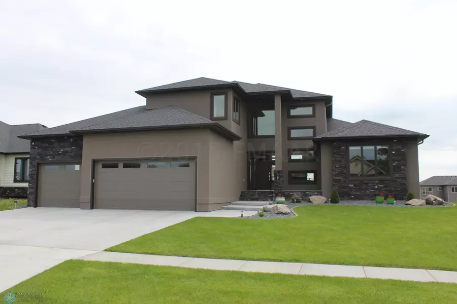 3407 1ST ST E, West Fargo, ND 58078