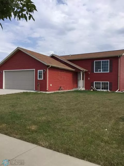 Moorhead, MN 56560,3702 34 ST S