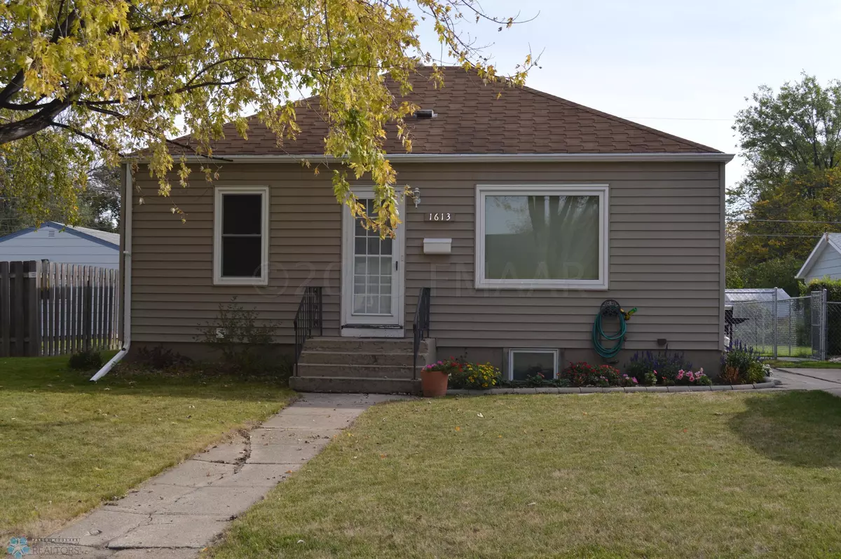Fargo, ND 58102,1613 11 ST N