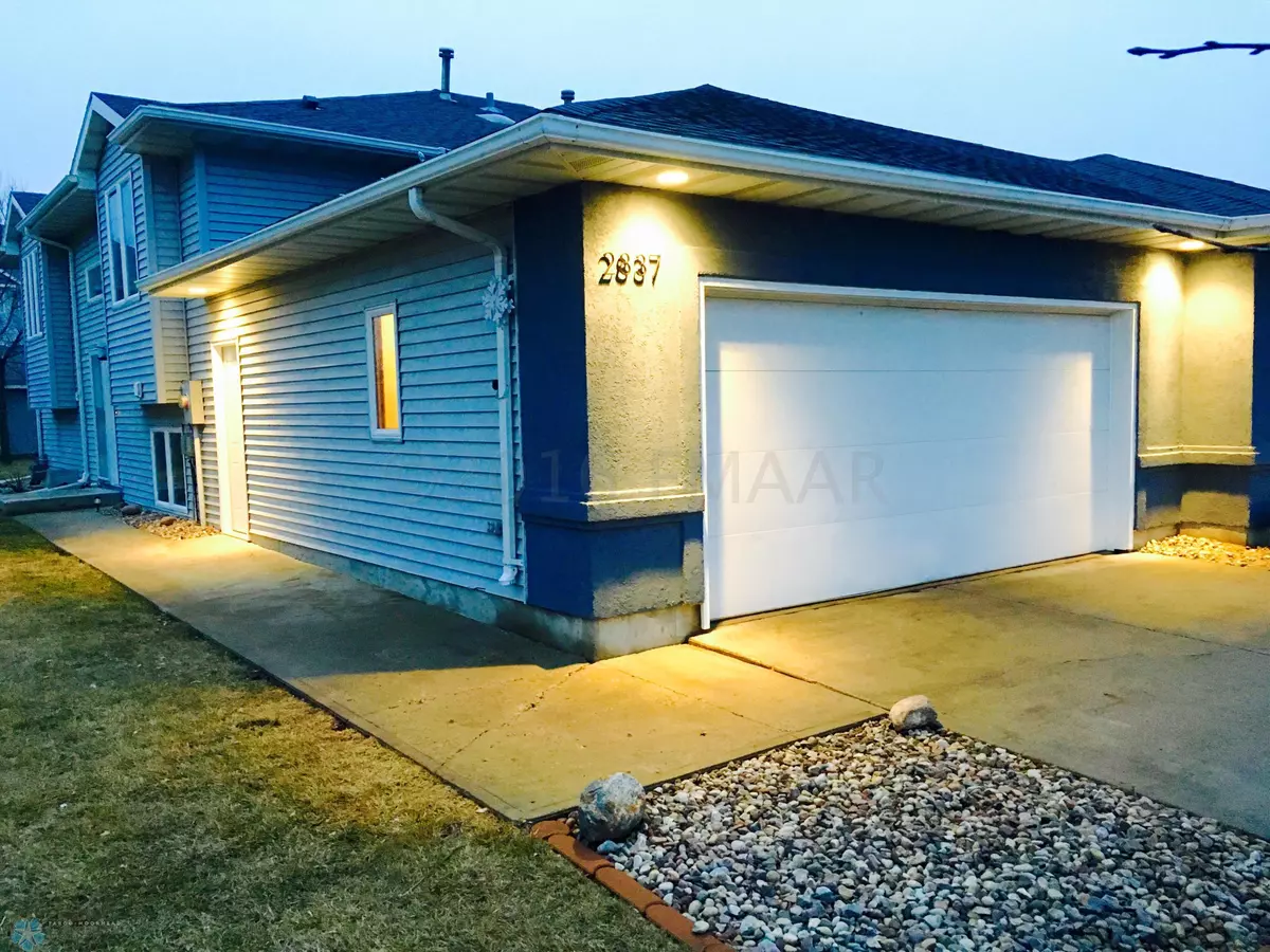 Fargo, ND 58103,2837 WHEATLAND DR S