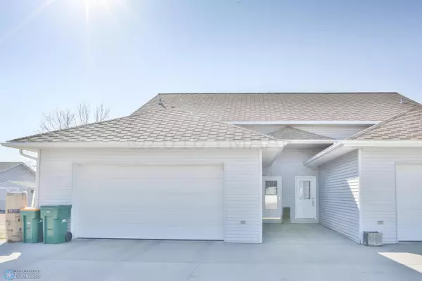 310 LIND BLVD, Harwood, ND 58042